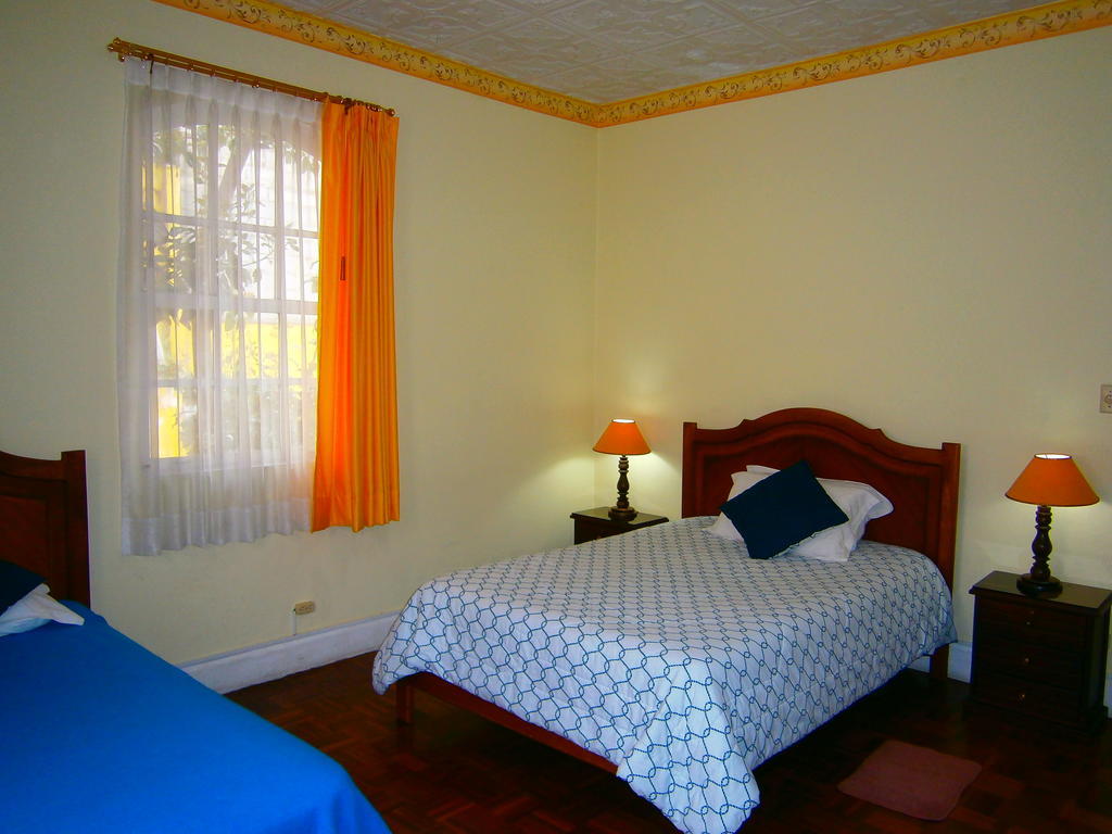 The Yellow House Quito Habitación foto